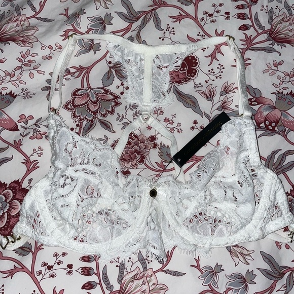 NWT Gooseberry Intimates Yes Please Lace Demi Bra White Size Extra Small - Picture 4 of 7